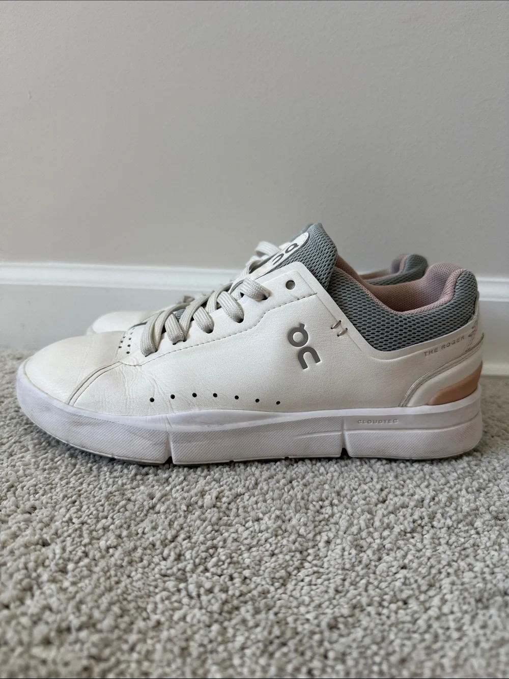 On Cloud | The Roger Women’s size 6.5 - Picture 3 of 9